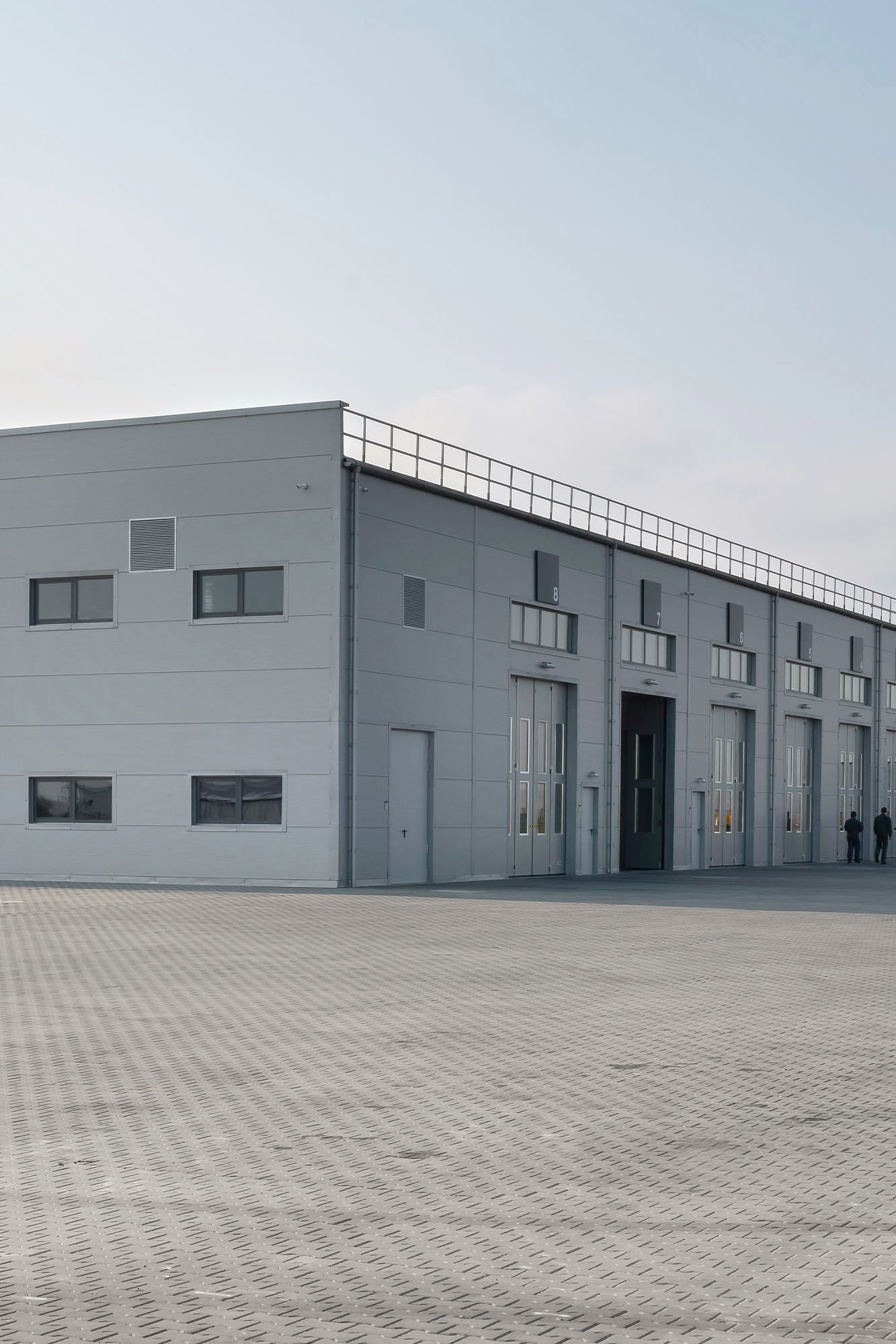 FAAC automatisering voor industriedeuren