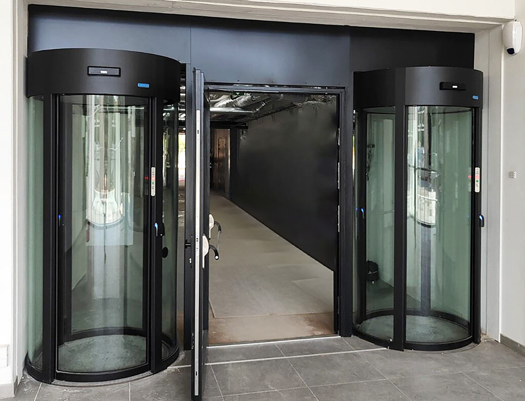 Access to the Building